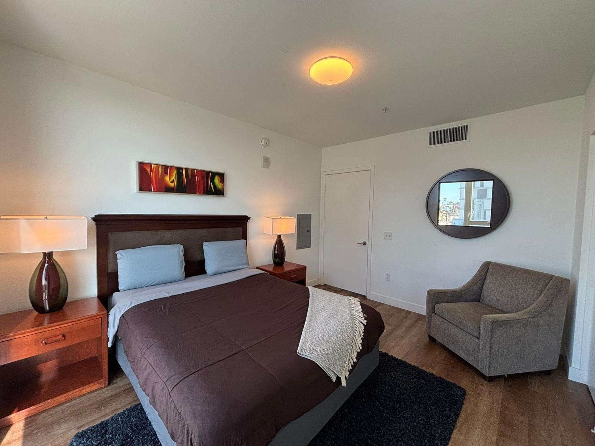 Dream Escape With Great Rooftop Views * Los Angeles