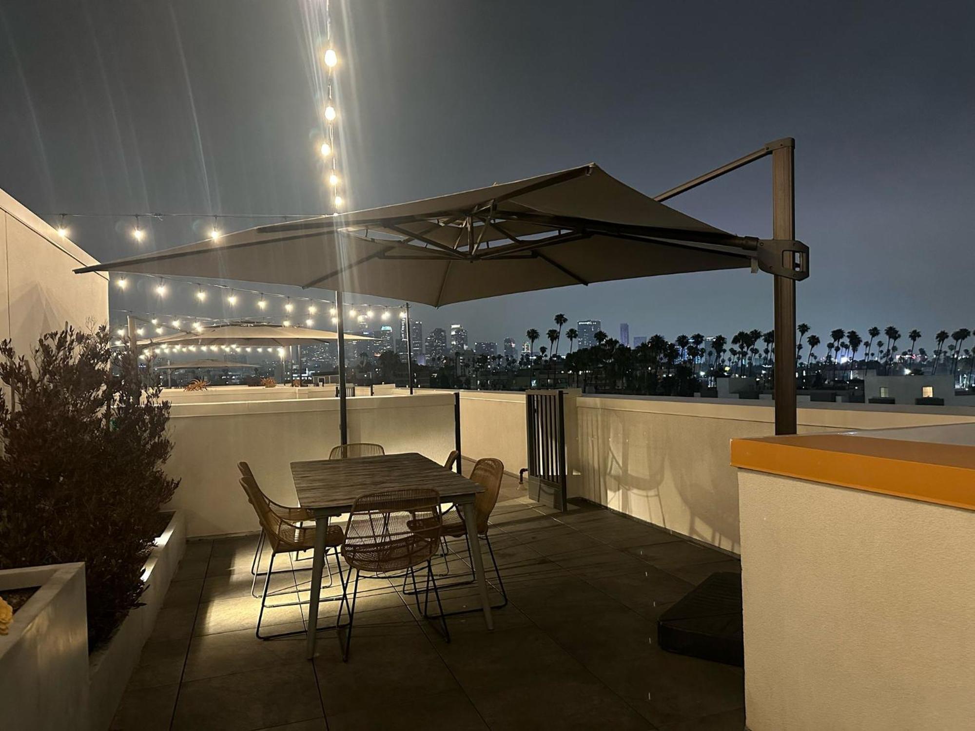 Dream Escape With Great Rooftop Views Appart hôtel *